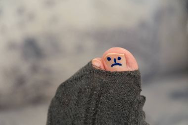 ayak doğum üzgün smiley