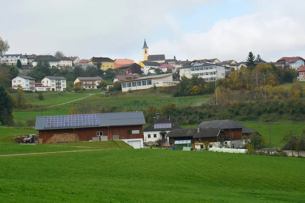 Blick auf eine ländliche Gemeinschaft — Stockfoto