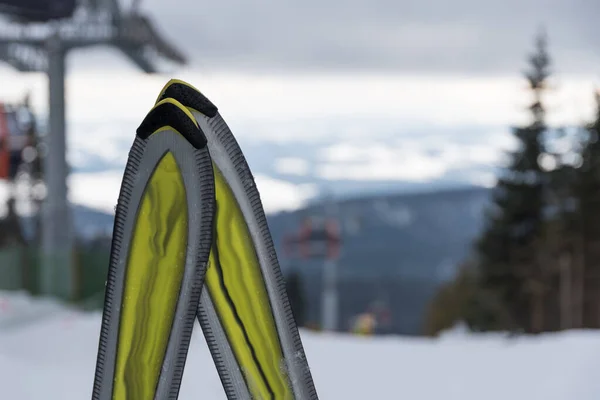 Skifahren im Schnee - Detail — Stockfoto