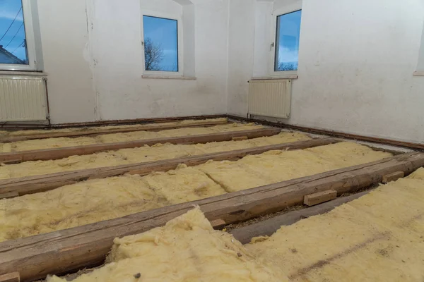 Mineral wool in house building
