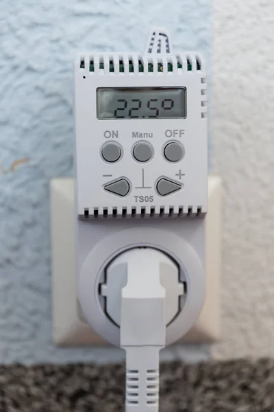 Energieverbruik Ondanks Timer Elektriciteitskosten Het Verwarmingsseizoen — Stockfoto