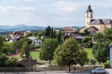 Hilly manzara ve manzara kırsal kesim Sankt Martin - Avusturya