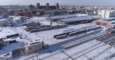 Rusya, Saint Petersburg, 07 Mart 2018: hava video Müzesi kış Rusya Demiryolları, eski tren, sergi kompleksi, Baltık İstasyonu Tren, modern bina, Rzd, cephe