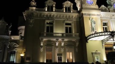 Monaco, Monte Carlo, 30 Mayıs 2013: Dünyanın en ünlü kumarhanesi, pitoresk aydınlatma, turistler