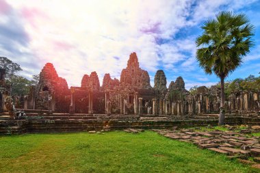Angkor Thom Bayon Prasat Bayon Khmer tapınakta popüler turistik, Angkor Wat Archaeological Park içinde Siem Reap, Kamboçya Unesco Dünya Mirası 's