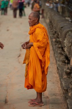 Siem Reap, Kamboçya - 13 Aralık 2014:Buddhist rahipler Angkor Wat karmaşık, popüler turistik, Angkor Wat Arkeoloji Parkı Siem Reap, Kamboçya Unesco Dünya Mirası'de