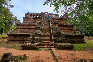 Angkor Thom kompleksindeki Prasat Phimeanakas tapınağı, Siem Reap 'teki Angkor Wat Arkeoloji Parkı, Kamboçya Unesco Dünya Mirası Alanı