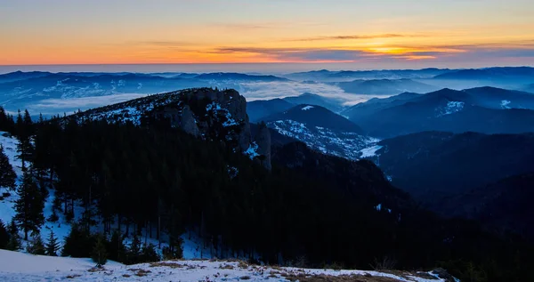 Vista Del Paisaje Desde Parque Nacional Las Montañas Ceahlu Atardecer — Foto de Stock