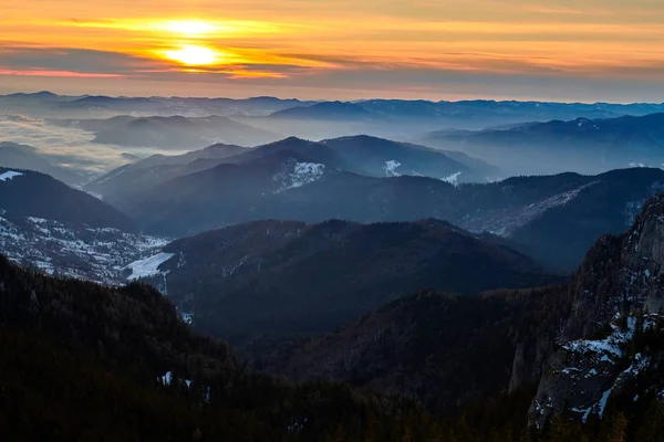 Vista Paisagem Parque Nacional Das Montanhas Ceahlu Pôr Sol Temporada — Fotografia de Stock
