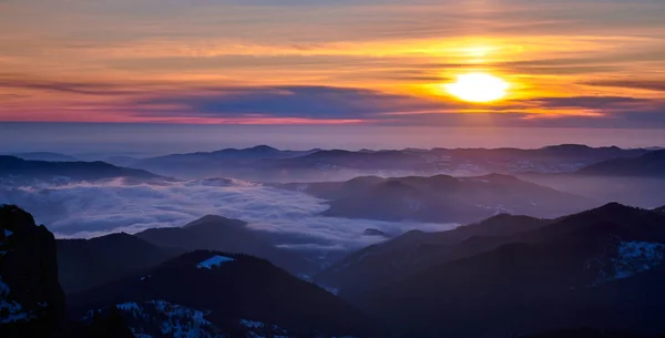 Vista Panoramica Dal Parco Nazionale Dei Monti Ceahlu Tramonto Nella — Foto Stock