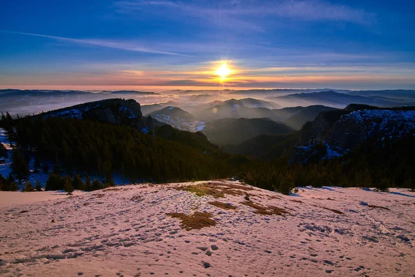 Vista Del Paisaje Desde Parque Nacional Las Montañas Ceahlu Atardecer — Foto de Stock