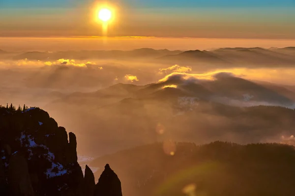 Vista Aérea Paisagem Parque Nacional Das Montanhas Ceahlu Pôr Sol — Fotografia de Stock
