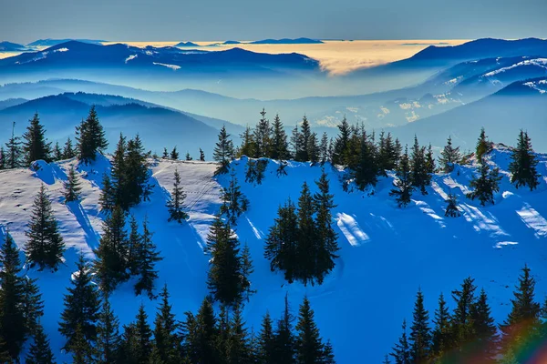 Vista Aérea Paisagem Das Montanhas Ceahlu Parque Nacional Nascer Sol — Fotografia de Stock