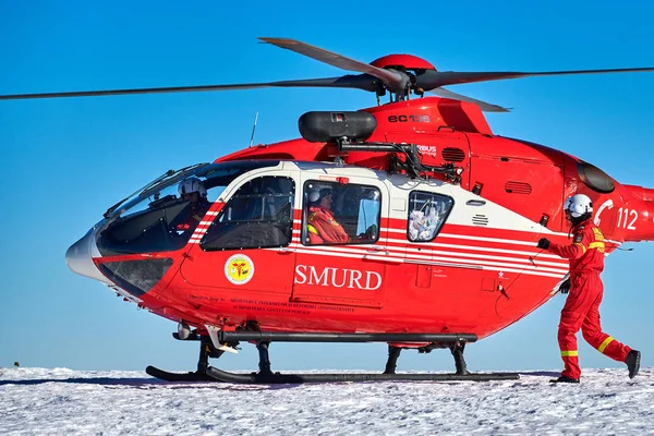Ceaahlau Romania February 2019 Smurd Helicopter Mission Top Ceahlau Mountains — 图库照片