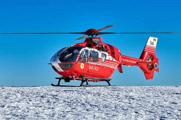 Ceaahlau Romania February 2019 Smurd Helicopter Mission Top Ceahlau Mountains — 图库照片