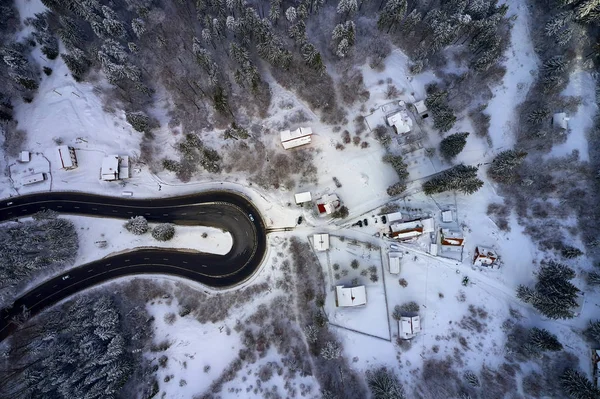 Vista Aérea Dron Una Serpentina Predeal Carretera Montaña Whit Bosque — Foto de Stock