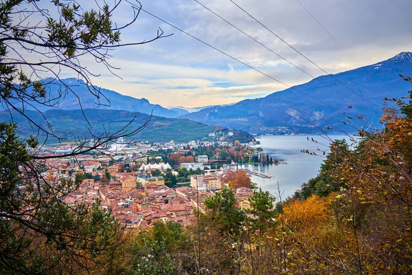 Panoramatický Výhled Krásné Jezero Garda Riva Del Garda Město Jezero — Stock fotografie