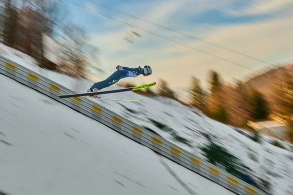 Rasnov Rumänien Januar 2020 Unbekannte Skispringer Wetteifern Den Sieg Beim — Stockfoto