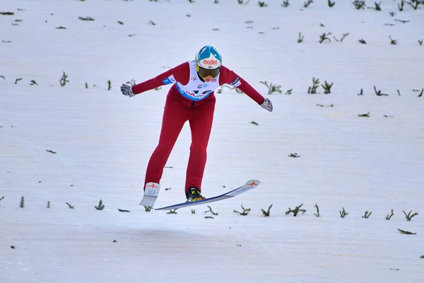 Rasnov Rumänien Januari 2020 Kykkaenen Julia Tävlar Backhoppning För Att — Stockfoto