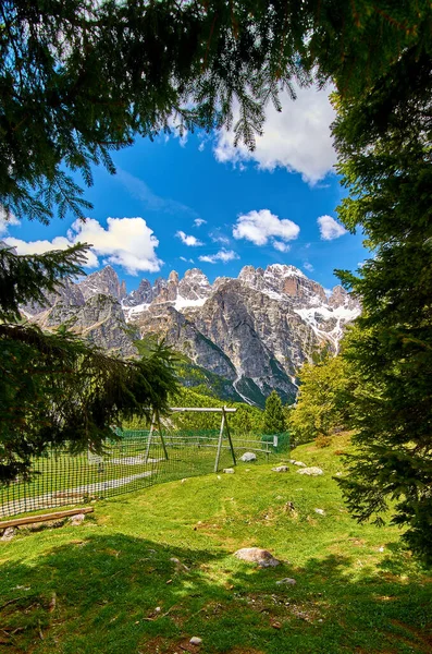 Hermosa Vista Del Grupo Dolomitas Brenta Vista Desde Molveno —  Fotos de Stock