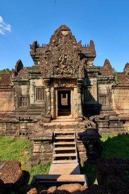 Angkor Thom 'daki Banteay Samre Tapınağı Kamboçya UNESCO Dünya Mirası Alanındaki Angkor Wat Arkeoloji Parkı popüler bir turistik merkezdir.