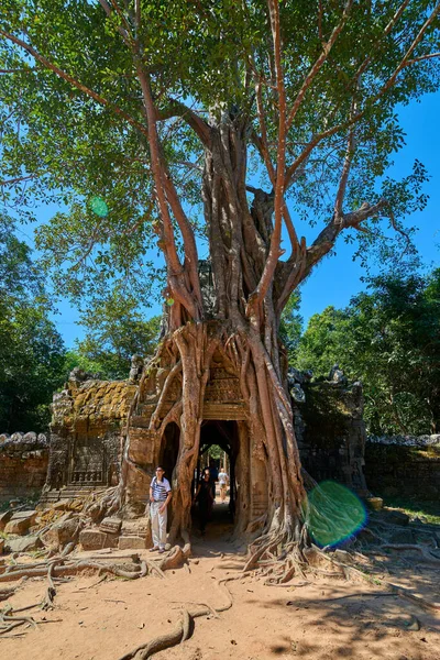 吴哥窟高棉寺是柬埔寨暹粒吴哥窟考古公园的旅游胜地 也是联合国教科文组织的世界遗产 — 图库照片