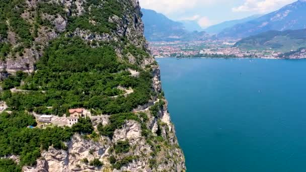 Beau Paysage Vue Sur Lac Garde Sentier Ponale Creusé Dans — Video