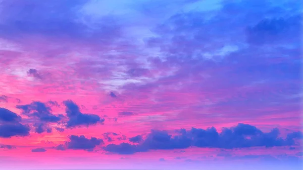 Beautiful Nature Purple Sky Gray Clouds — Stock Photo, Image