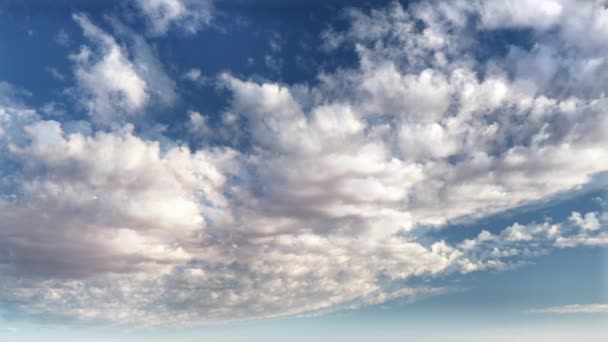 Blauer Himmel Zeitraffer Mit Sonnenschein Hintergrund — Stockvideo