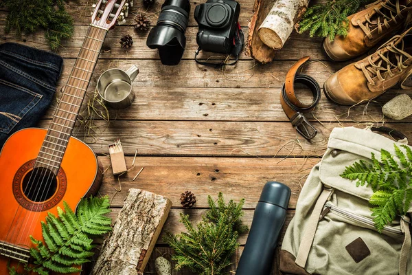 Camping eller äventyr resa natur koncept (ovanifrån) — Stockfoto