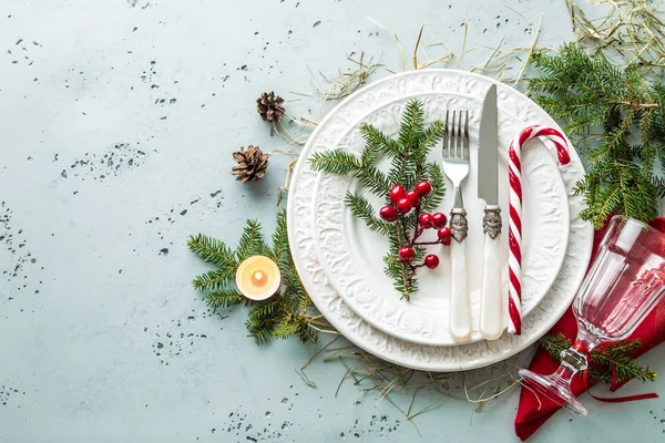 Zarif Noel tablo ayarı tasarımı (üstten görünüm, düz yatıyordu)