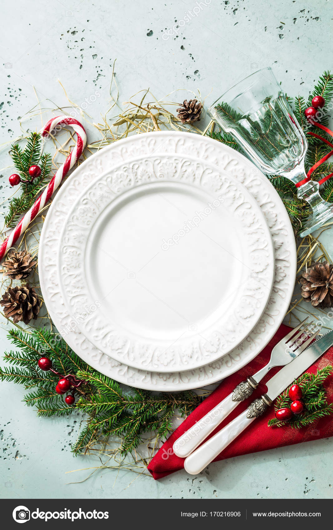 Elegant christmas table setting design (top view, flat lay) — Stock ... Elegant christmas table setting design (top view, flat lay) — Stock ...