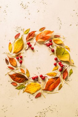 Sonbahar (Güz) çelenk Tasarım - renkli yaprakları