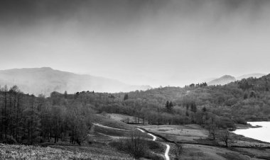 Siyah ve beyaz landscaoe Grasmere, Cumbria'deki/daki oteller