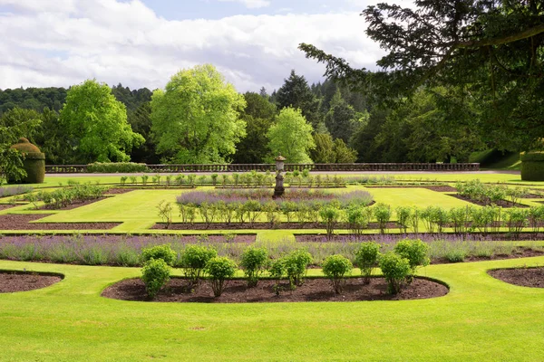 Jardín del castillo de Drumlanrig, Queensberry Estate, Dumfries y Gallo — Foto de Stock