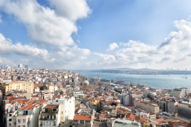 Şehrin panoramik manzarası ve I 'deki Galata Kulesi' nden Boğaz.