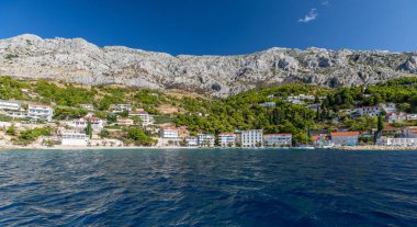 Deniz ve dağın panoramik manzarası, Mimouse