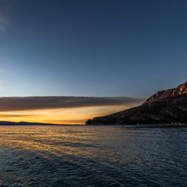 Sahilde güzel bir gün batımı
