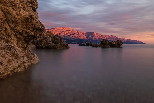 Sahilde güzel bir gün batımı