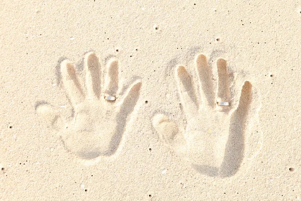 eller yüzük yazdırma