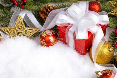 Noel hediye ile dekorasyon