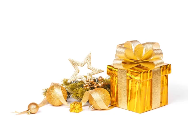 Confezione regalo di Natale e bagattelle — Foto Stock