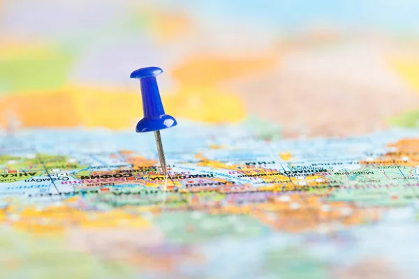 Blue pin on the map — Stock Photo, Image