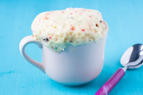 Tarta taza con chispas de azúcar —  Fotos de Stock