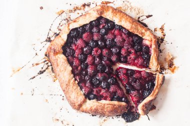 Berry Galette'ye parşömen kağıt üzerinde