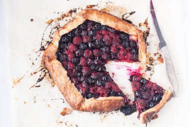 Berry Galette'ye parşömen kağıt üzerinde