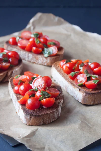 Fatias de tomate bruchetta — Fotografia de Stock