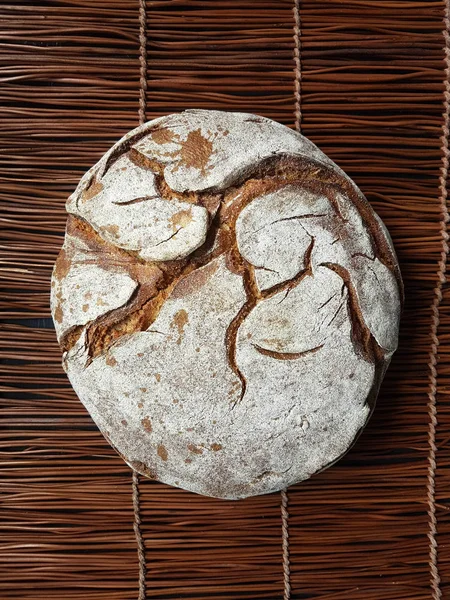 Handwerkliches Rundbrot — Stockfoto