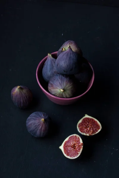 Fichi in una ciotola — Foto Stock