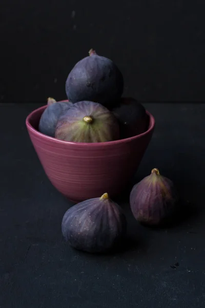 Figs in a bowl — Stock Photo, Image